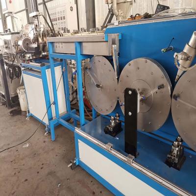 Machine de fabrication de pipe d’irrigation de type de bande